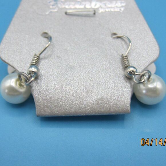 📦 Pearl earrings silver-tone ✨️ - Picture 3 of 3